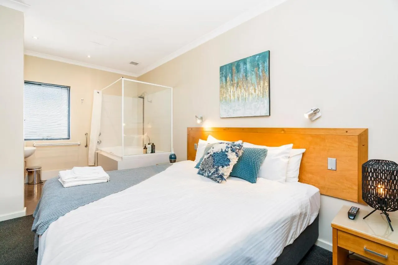 9 Fine Resort Rest 1Br Spaparkingpool パース アパート