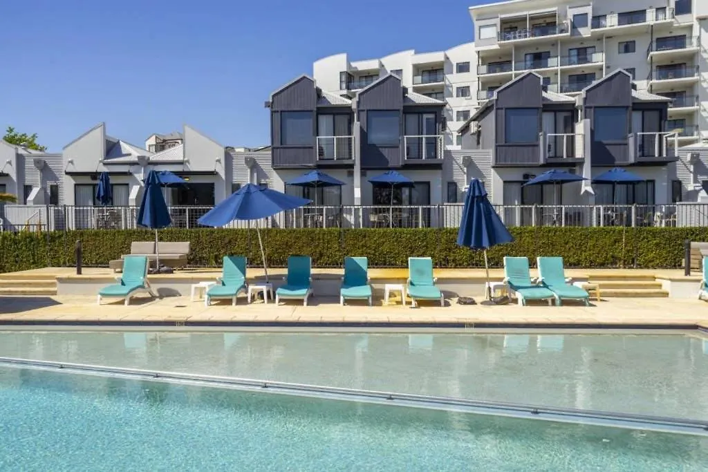 アパート 9 Fine Resort Rest 1Br Spaparkingpool パース